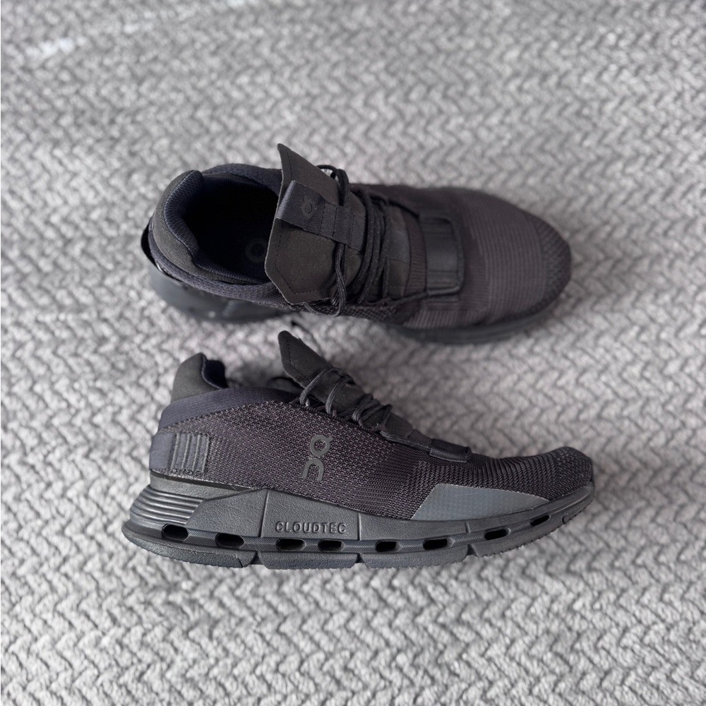 On Cloudnova Black Eclipse sz.7